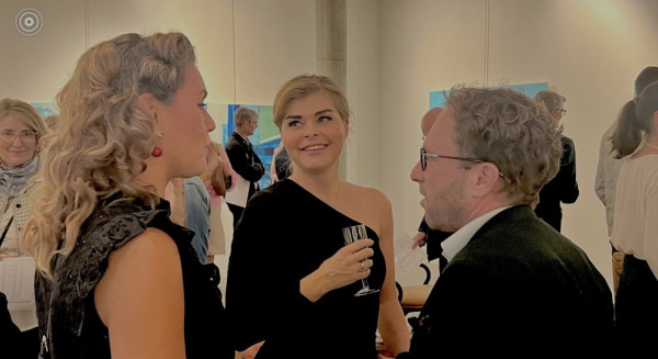 Kenneth Blom · Gallery r/art · 2024