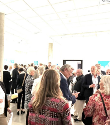 Kenneth Blom · gallery r/art · 2024